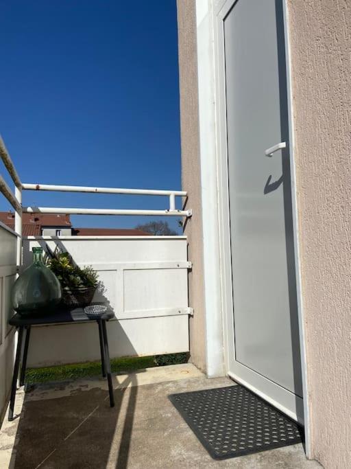 Appartement T2 Proche De La Gare Bourg En Bresse Bagian luar foto